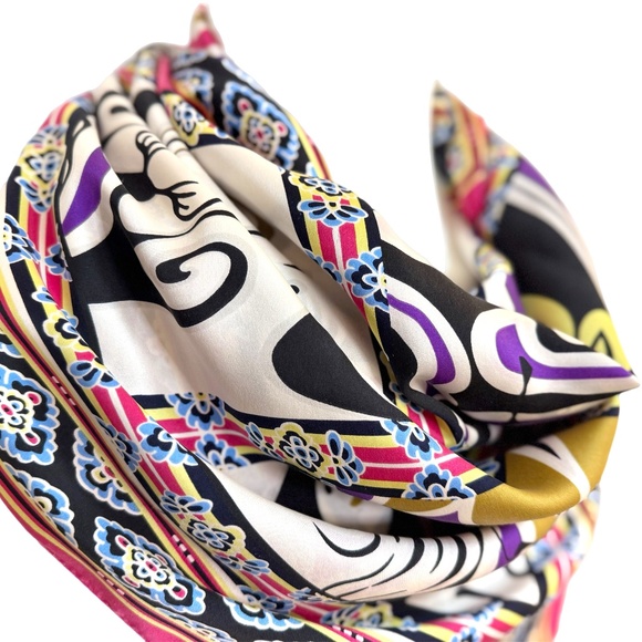 Wensli 100% Silk Scarf – 33” Square – Opera Mask Print – 33" Square - Picture 3 of 9